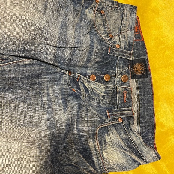 Rock and Republic Jeans - Picture 3 of 8